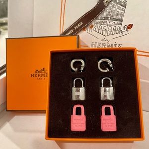 HERMES Palladium Swift O’Kelly Earrings